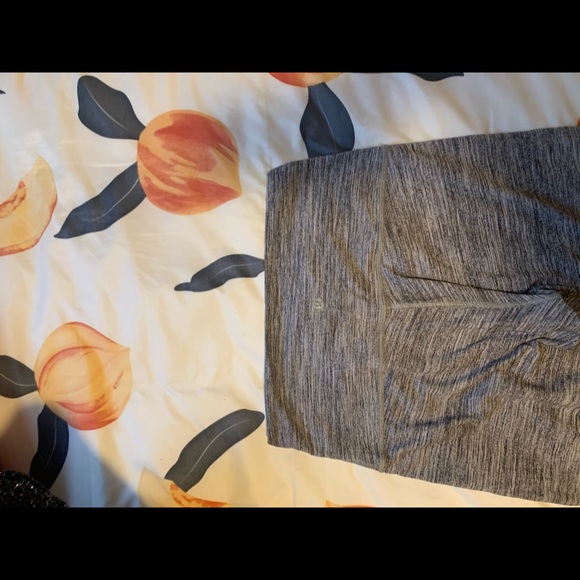 Lulu lemon high waisted leggings - Picture 2 of 3